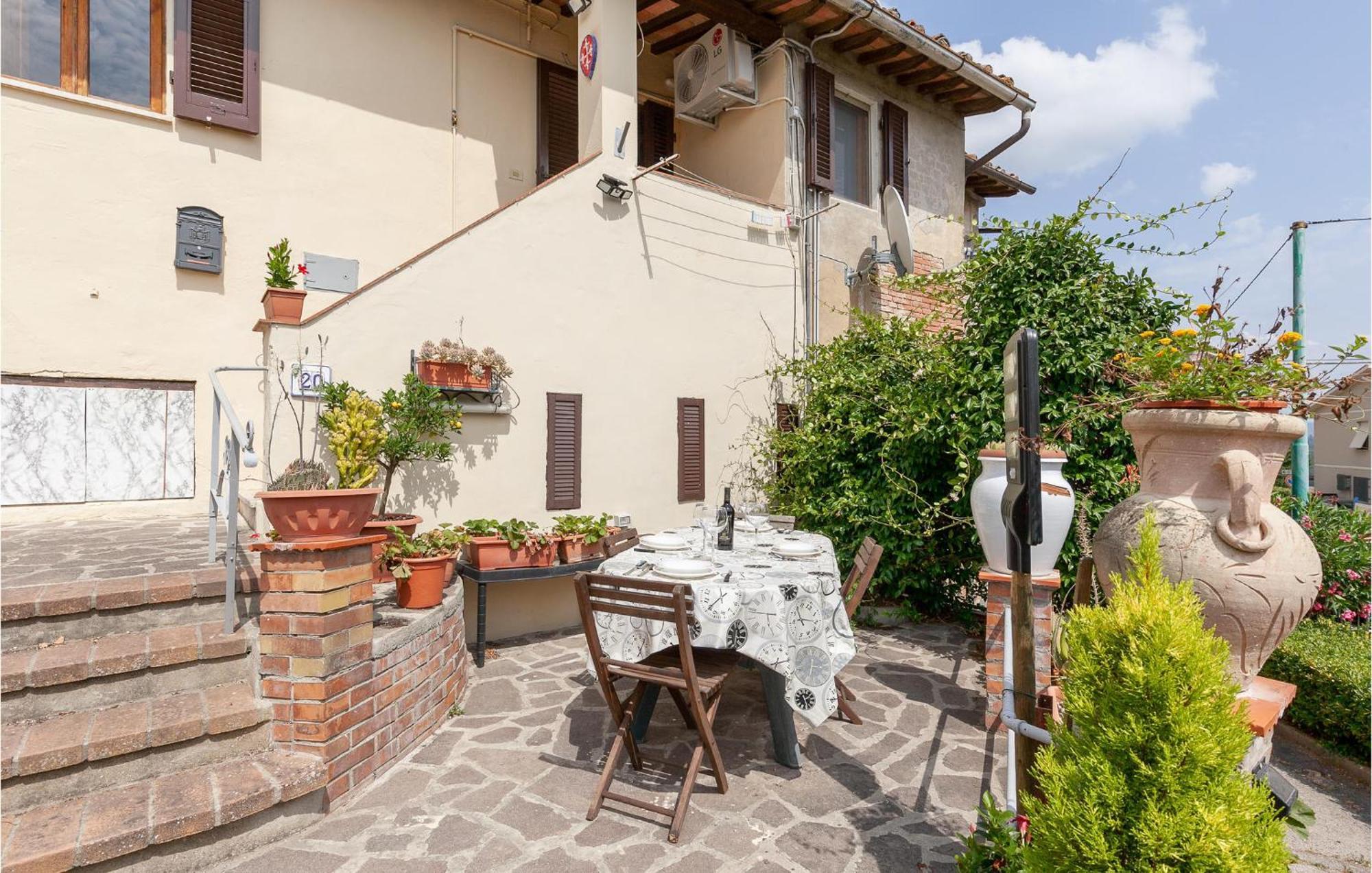 Awesome Home In Montefoscoli With Wifi Zewnętrze zdjęcie