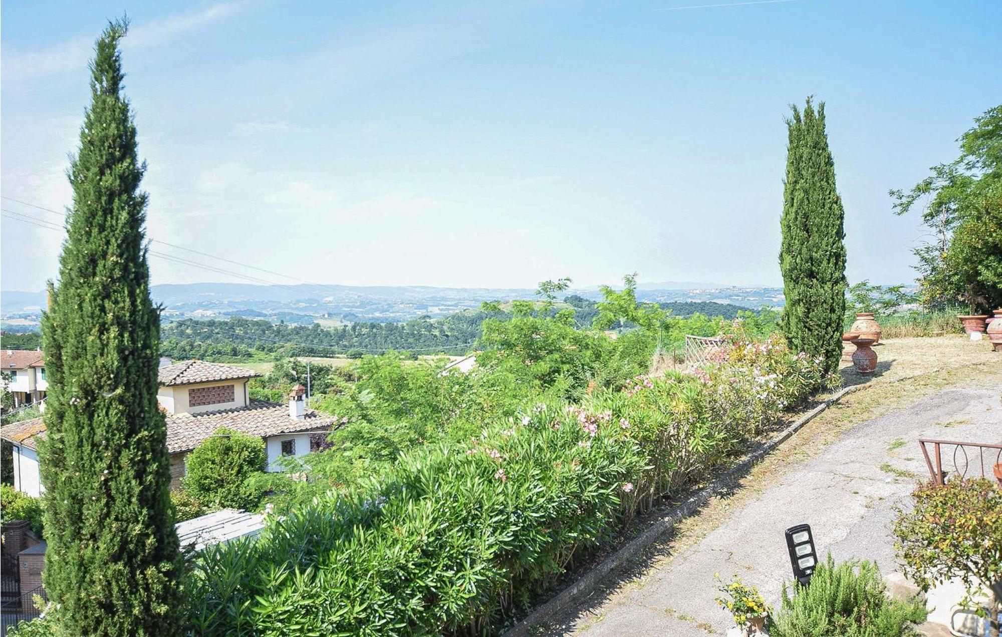 Awesome Home In Montefoscoli With Wifi Zewnętrze zdjęcie