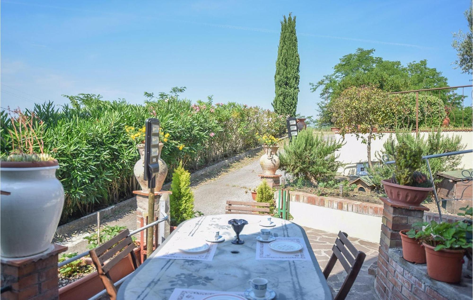 Awesome Home In Montefoscoli With Wifi Zewnętrze zdjęcie