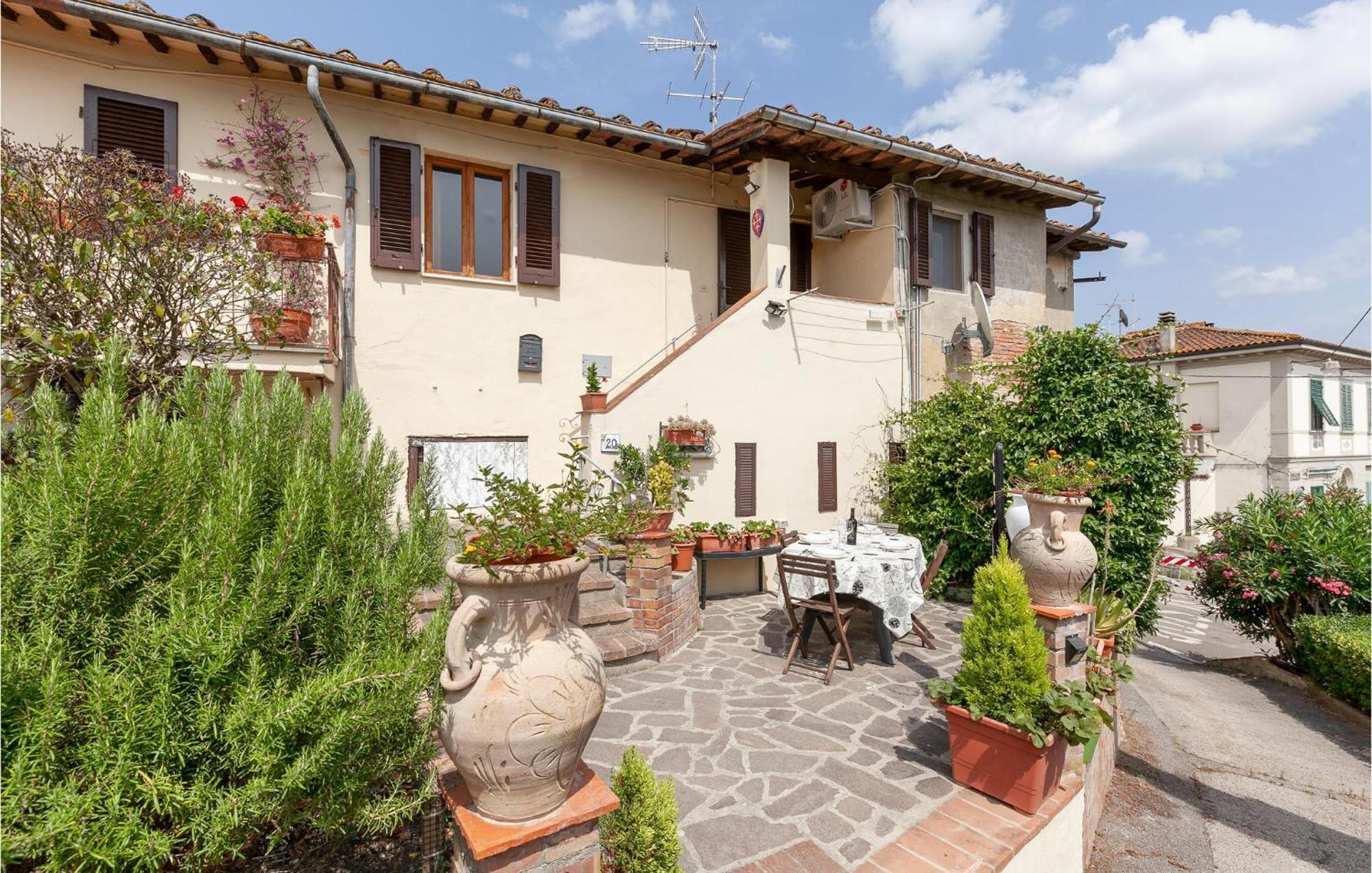 Awesome Home In Montefoscoli With Wifi Zewnętrze zdjęcie